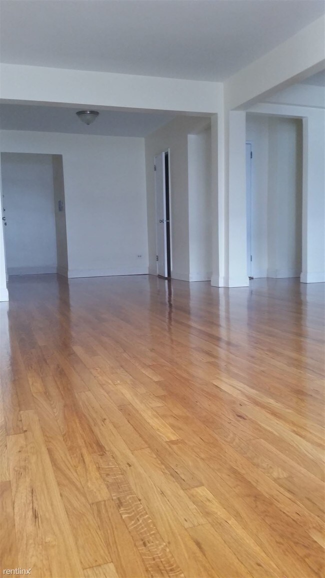 Foto del edificio - 850 E 31st St