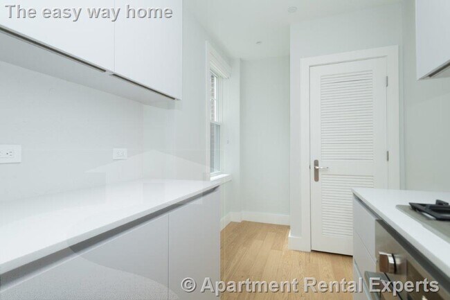 Foto del edificio - 286 Chestnut Hill Ave