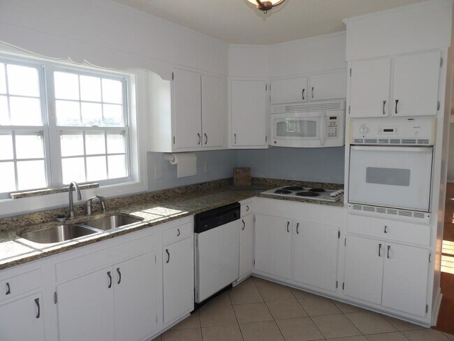 Foto del edificio - 1271 Ash Little River Rd NW