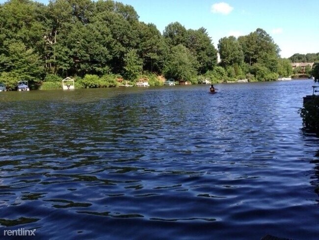 Foto del edificio - 11154 Boathouse Ct