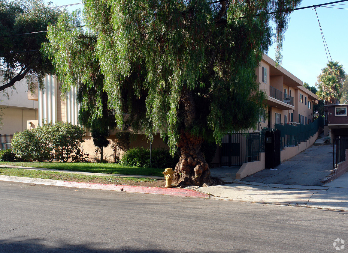 Building Photo - The Glen Apartments