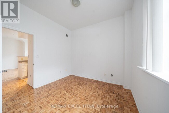 Building Photo - 1407 Dupont St
