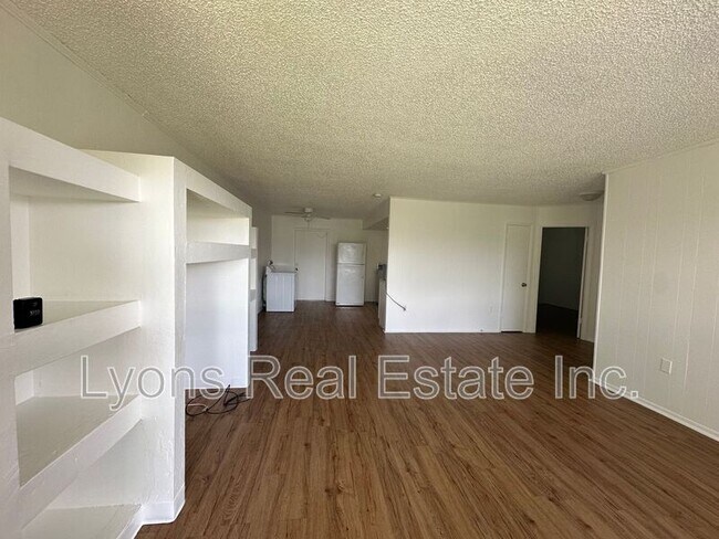 Building Photo - 3217 Jeffcott St