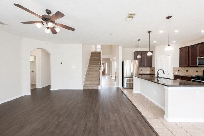 Building Photo - 16906 Langham Heights Ln