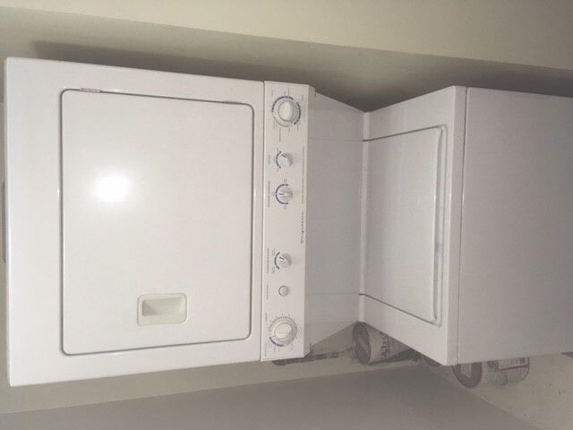 Washer/dryer - 6254 Richmond N St