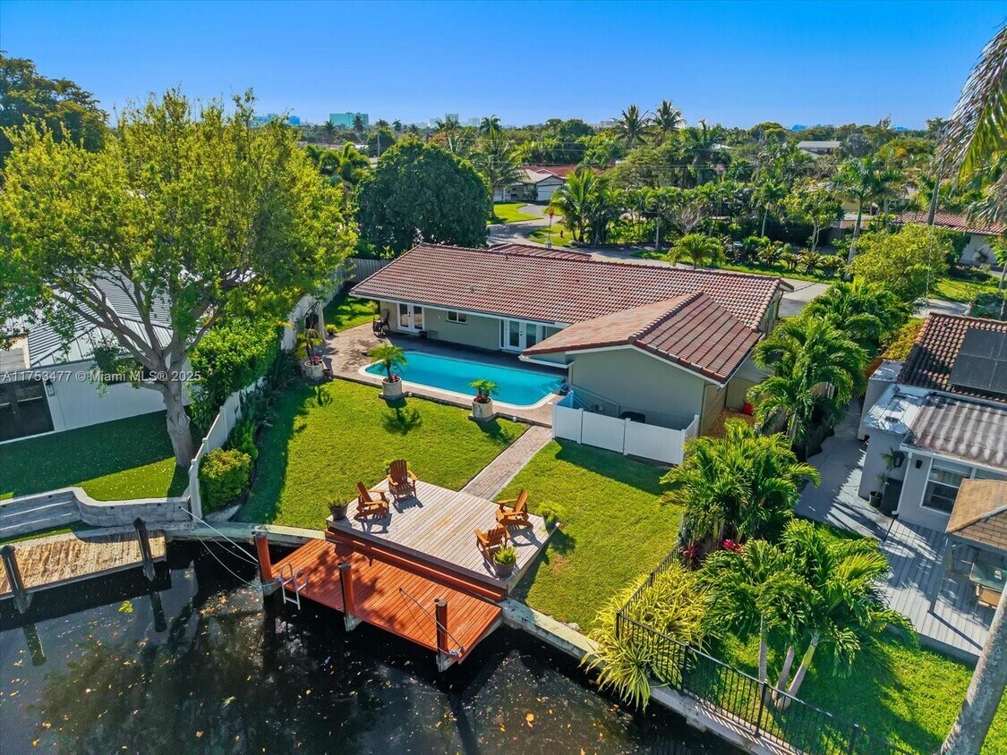 Foto principal - 1485 NE 57th St
