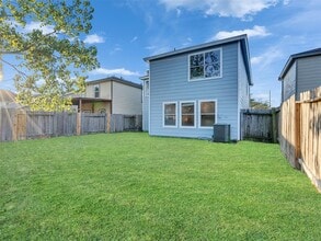 Building Photo - 8131 Chancewood Ln