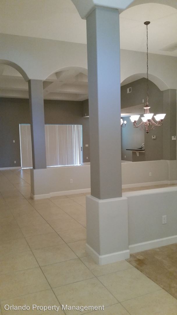 Building Photo - 2830 Cardassi Dr