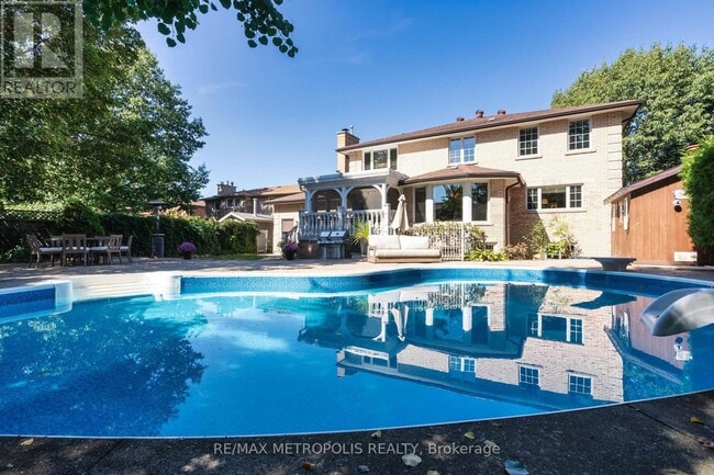 Building Photo - 65 Woodcrest Rd