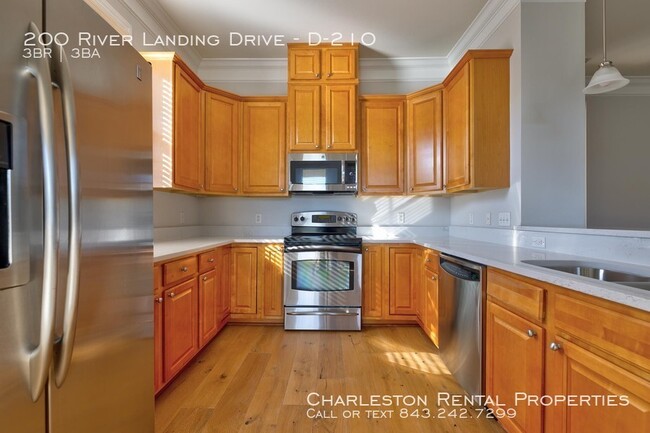 Foto del edificio - 200 River Landing Dr