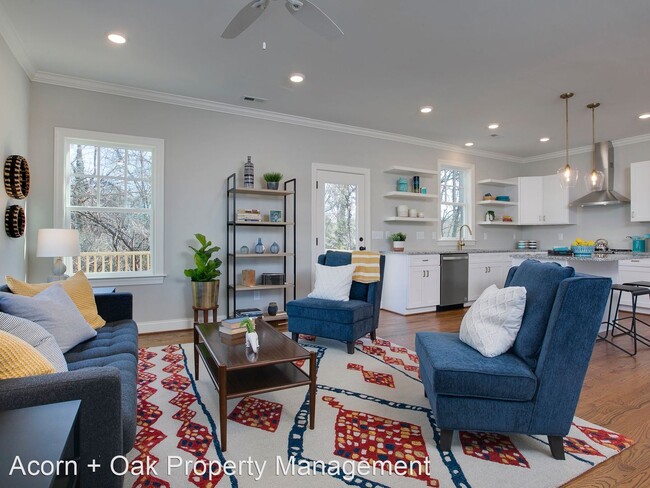 Building Photo - 3 br, 2.5 bath House - 1108 N Hyde Park Av...
