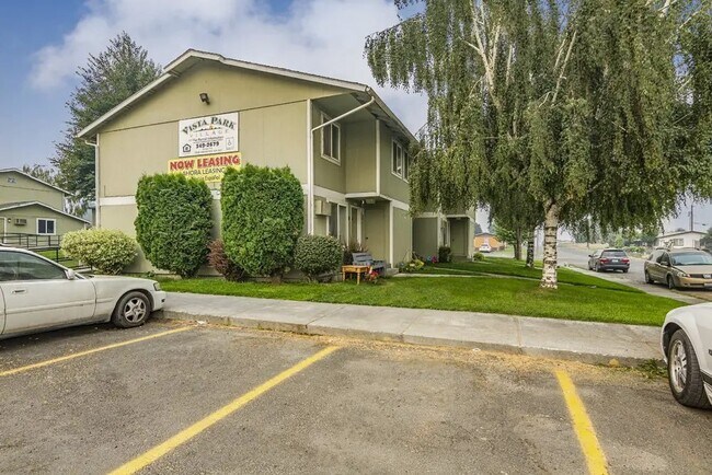 Foto del edificio - 800 S County Rd