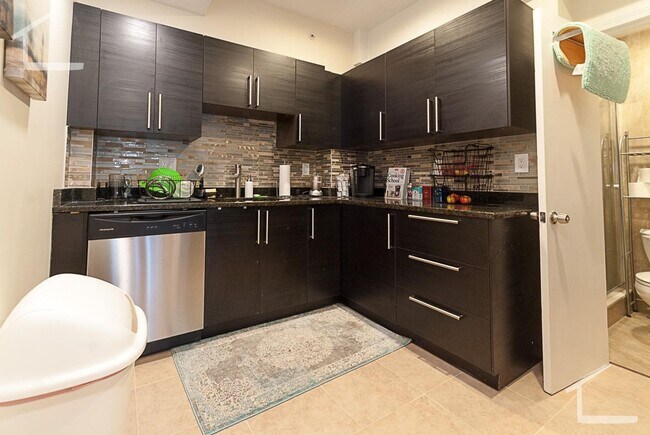Foto del edificio - 1207 Beacon St