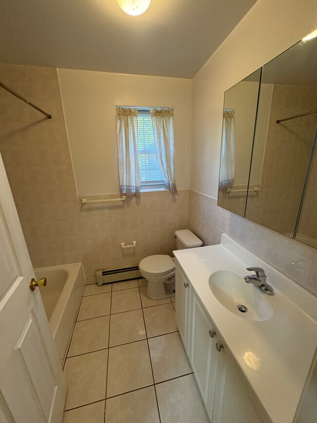 Bathroom - 1503 Waterstone Dr