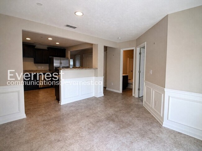 Building Photo - Spacious Home with Fenced Yard and Garage