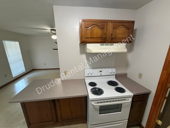 Building Photo - 13368 Berry Bowl Rd