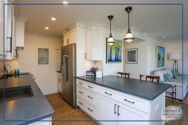 Foto del edificio - *** MOORINGS BAY 2/2 SHORT WALK TO BEACH A...