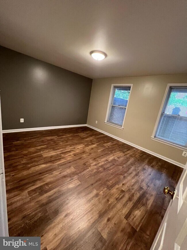 Foto del edificio - 1122 N Taylor St