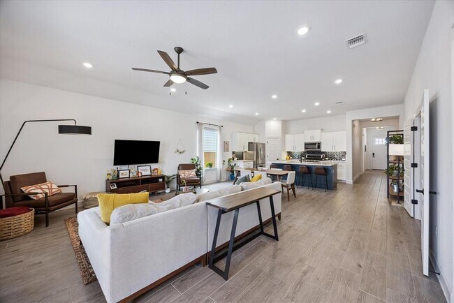 Foto del edificio - 8112 Skytex St