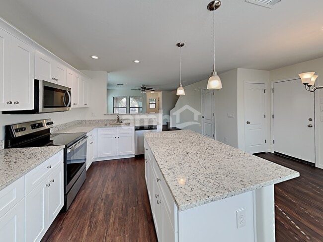 Building Photo - 4909 N 108th Ave