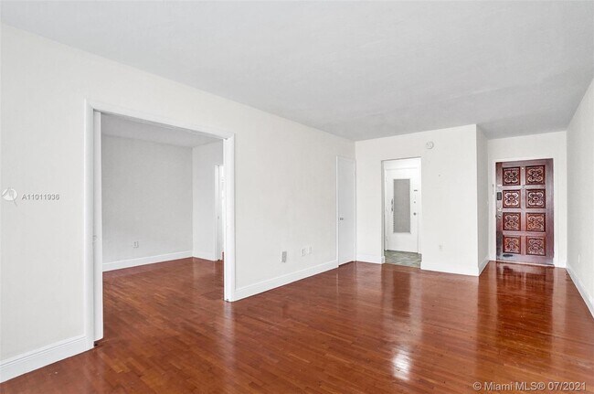 Building Photo - 218 Santillane Ave
