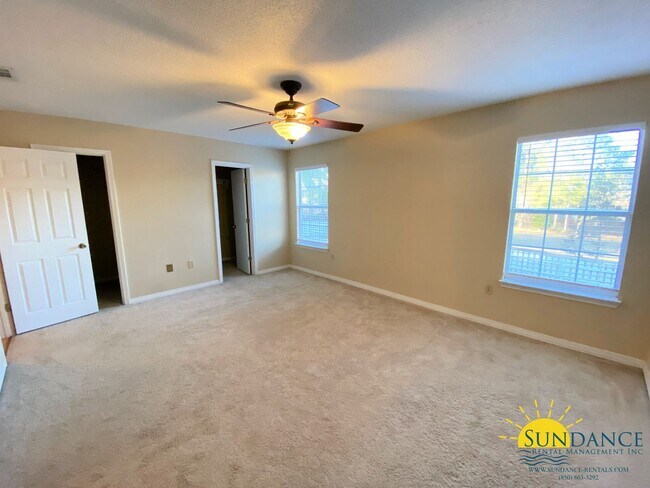 Building Photo - Gorgeous 3 Bedroom Home in Crestview