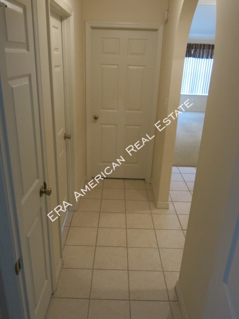 Building Photo - 1919 Kadima Cir