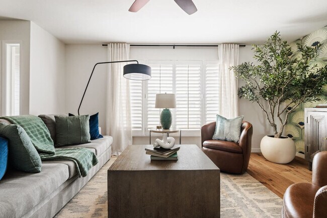 Foto del edificio - 8638 E Whitton Ave