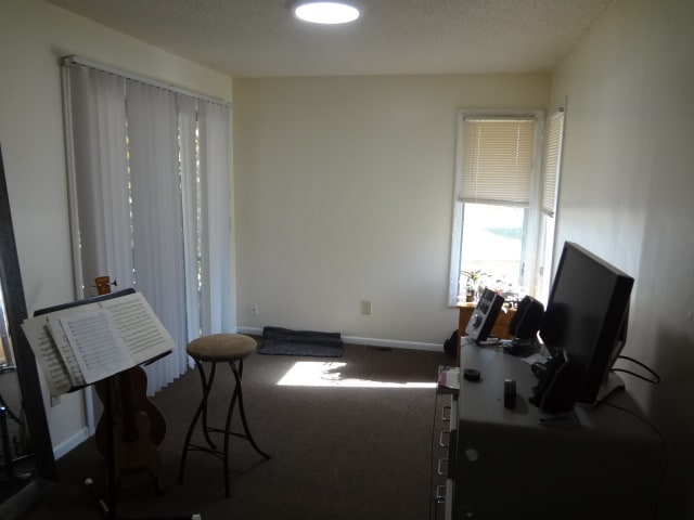 Family room - 1519 Cambria Dr House