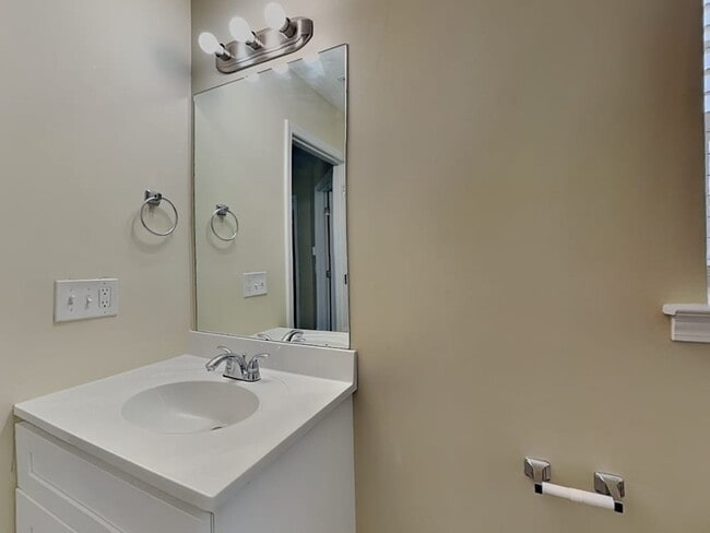 Foto del edificio - 6114 Mansura Dr