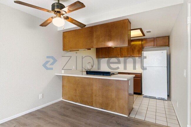 Foto del edificio - 34901 Marcia Rd