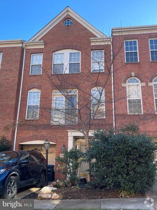 Building Photo - 8077 Sebon Dr