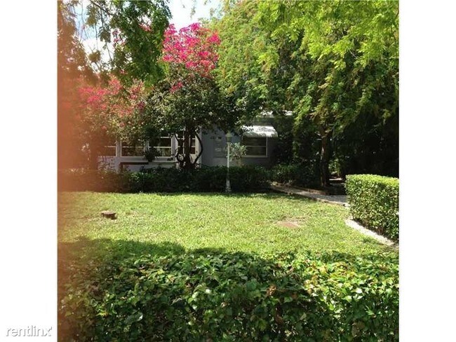 Building Photo - 501 SW 11th St