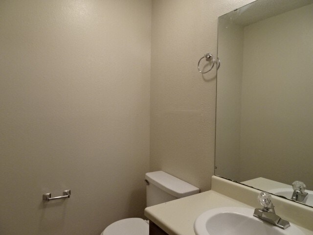 Foto del edificio - 705 Northcreek Dr
