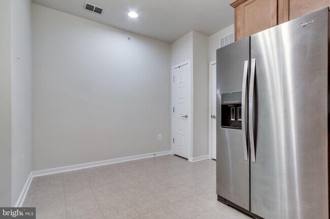 Building Photo - 8980 Fascination Ct