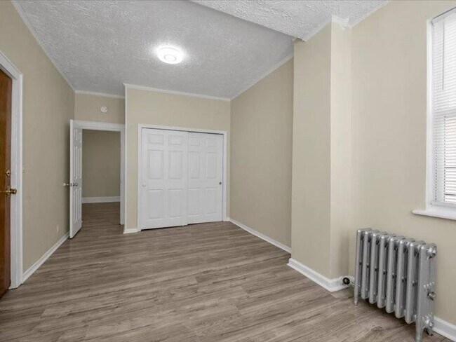 Foto del edificio - 2741 Stillwell Ave