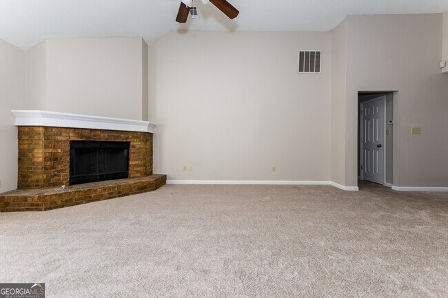 Building Photo - 6334 Breckenridge Run