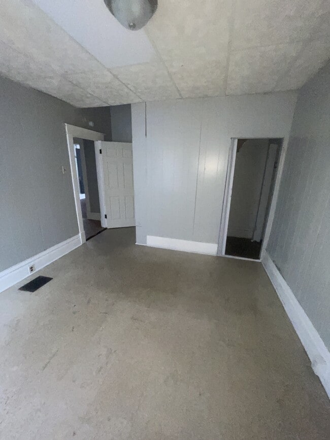 Foto del edificio - 7446 Liberty Ave