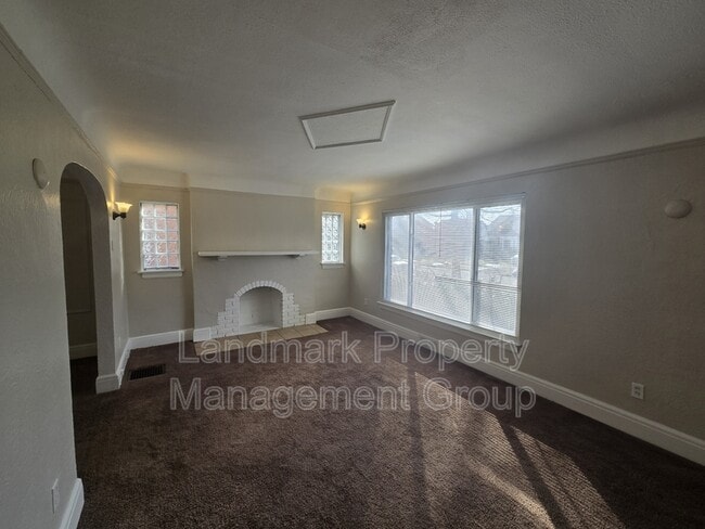 Foto del edificio - 15858 Sussex St