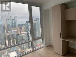 Building Photo - 501 Yonge St