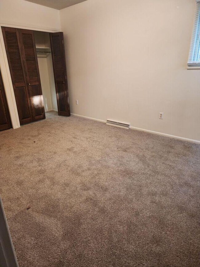 Building Photo - 5 bedroom in Billings MT 59102