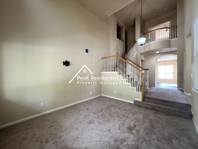Building Photo - Spacious North Natomas 5bd/2.5ba House wit...