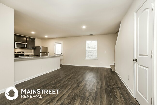 Building Photo - 213 Renwick Dr