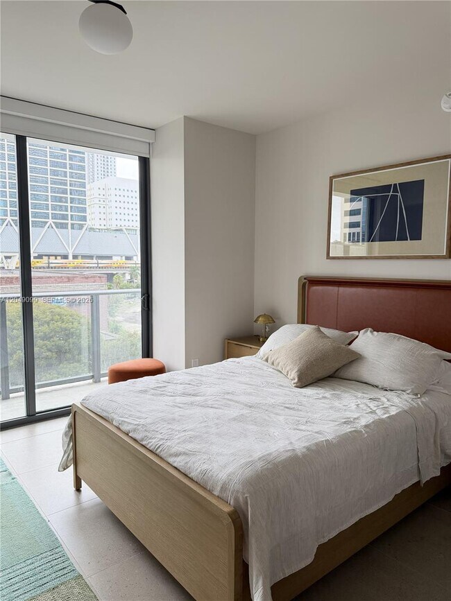 Foto del edificio - 11 NE 6th St