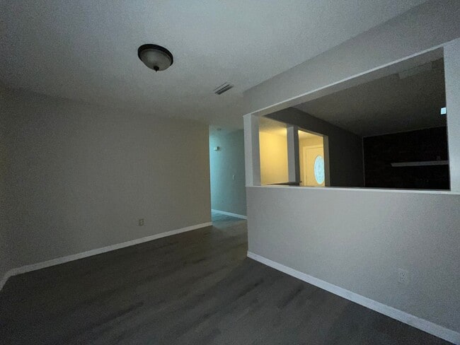 Foto del edificio - 3029 Sleepy Hill Rd