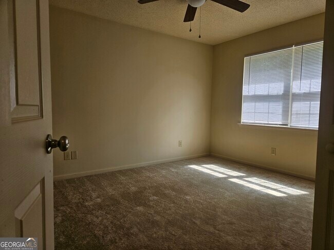 Building Photo - 103 Simmons Rd