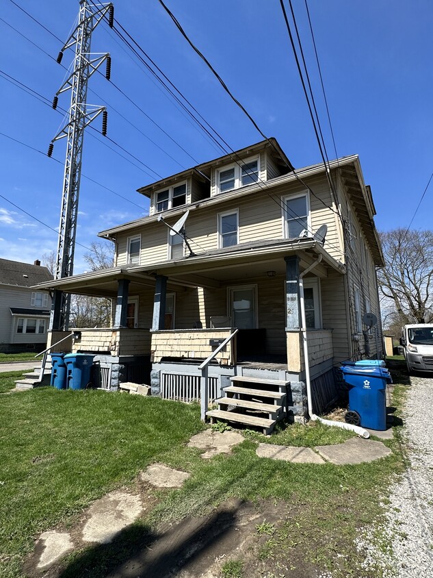 Foto principal - 251 Maplewood Ave