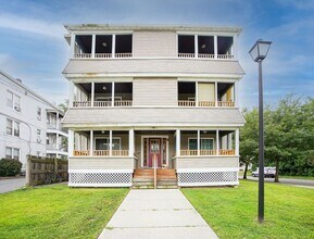 Building Photo - 143 Skeele St