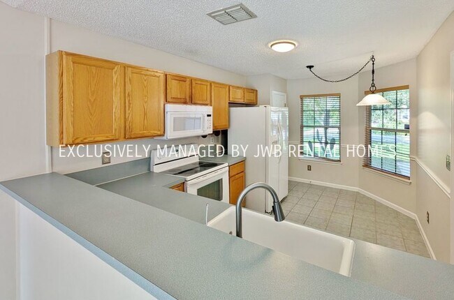 Foto del edificio - 4483 Cobblefield Cir E