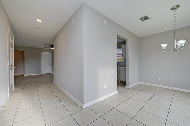Building Photo - 8638 Valley Flag Dr